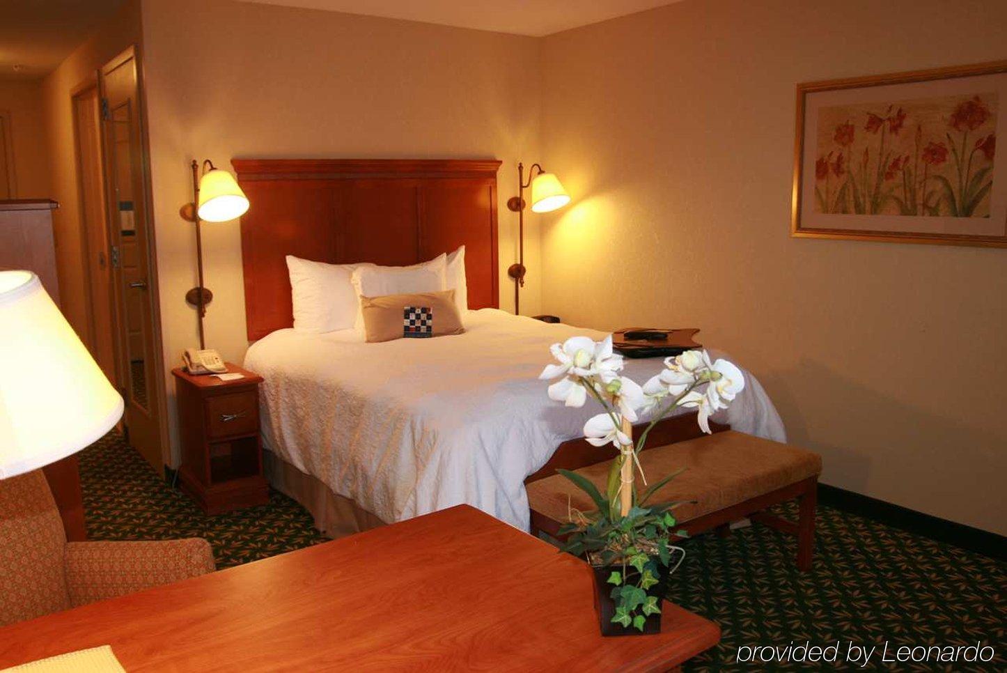 Newly Renovated Hampton Inn Omaha West Lakeside Cameră foto